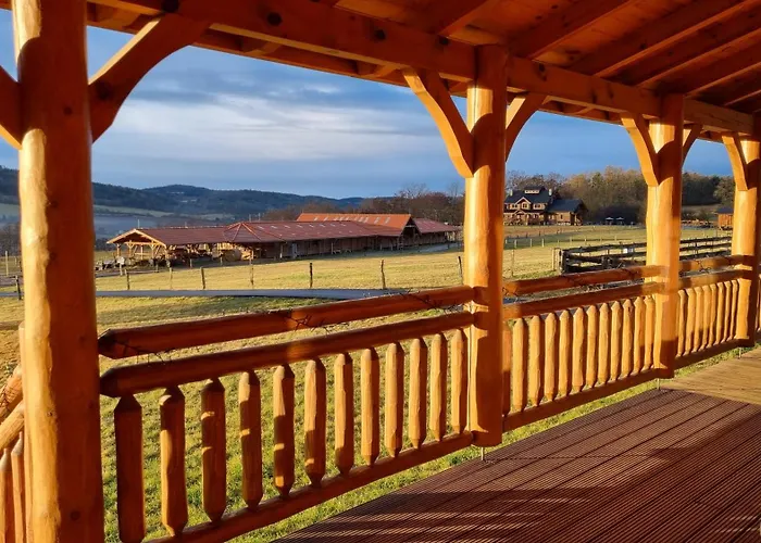 Ranci V Busi - Ve Srubu Фермерский дом